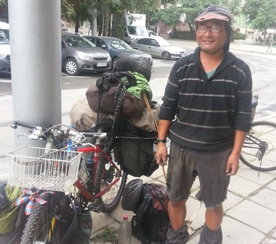 昨夏、ブルガリアで自転車で世界一周する日本人と出会った（海外の反応）