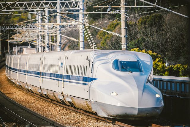 海外「日本の新幹線に乗ってみた結果をご覧くださいｗ」→「日本のシステムは凄すぎる！」海外の反応
