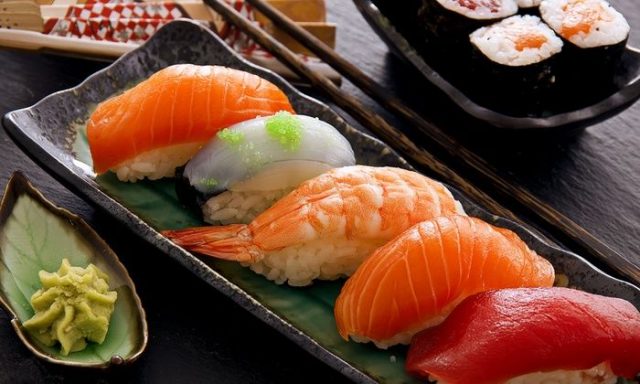 日本には寿司、中国には麺があるがお前らの国には何がある？（海外の反応）