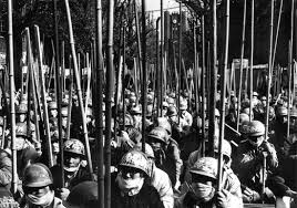 韓国人「昔は日本もデモをしていました」