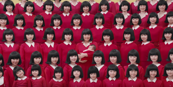 女性の一生を71.8秒に凝縮した日本の動画(海外の反応)