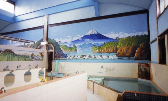 日本の大衆浴場では何歳まで女湯に男の子が入れるのか（海外の反応）
