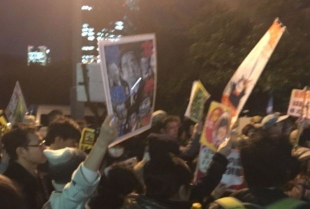 左派韓国人「日本の市民が首相官邸前で抗議集会！日本人よ、民主主義を取り戻せ」