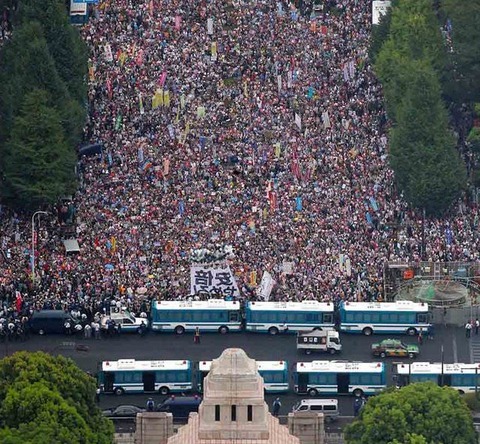 【徹底討論】首相案件報道、デモ告知広告…万全を期したはずの国会前「反安倍」デモ　なぜ失敗したのか