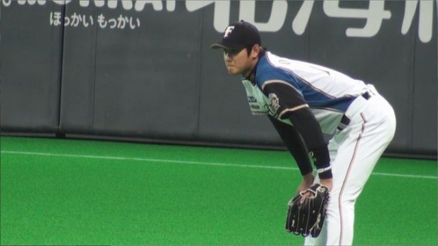 日本のプロ野球で外野を守る大谷翔平のプレーを見た海外の反応（海外の反応）