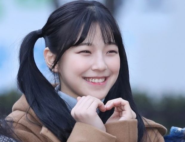 韓国人「最近の韓国アイドルの資本主義笑顔をご覧ください」