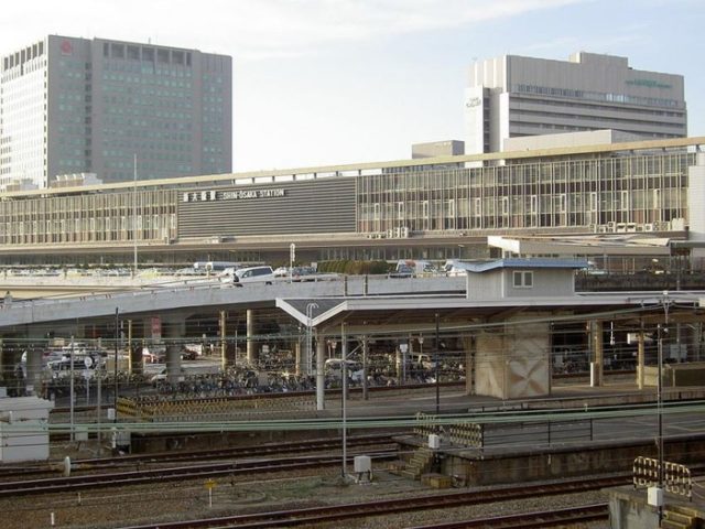 新大阪駅で外国人客から新幹線代詐取した社員をJRが解雇（海外の反応）