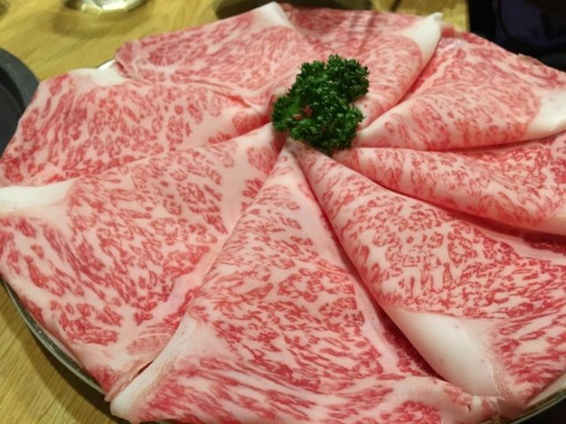 東京で食べた神戸牛のしゃぶしゃぶ（海外の反応）