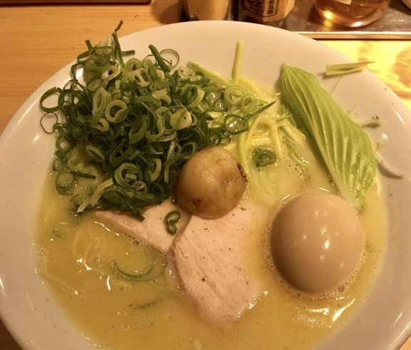 東京・銀座で食べたクリーミーな最高のラーメン（海外の反応）