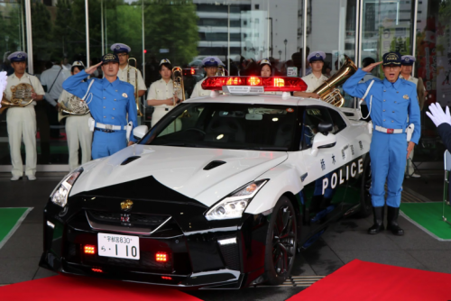 韓国人「日本の伝説のスポーツカーGT-R R35、日本の高速パトカー運行開始！」
