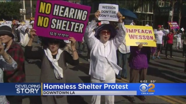 米LAで韓国系住民がデモ、ホームレス向け施設の建設計画に反対（海外の反応）