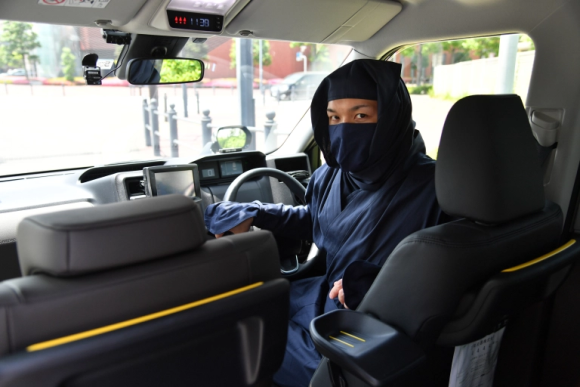 運転手が「忍者」、日本のタクシー会社の新サービス(海外の反応)