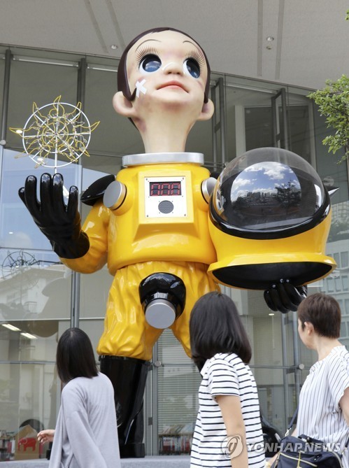 韓国人「日本福島「防護服の子供」像で議論」