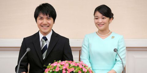 眞子さまと婚約内定の小室圭さんが3年間のNY留学へ出発（海外の反応）