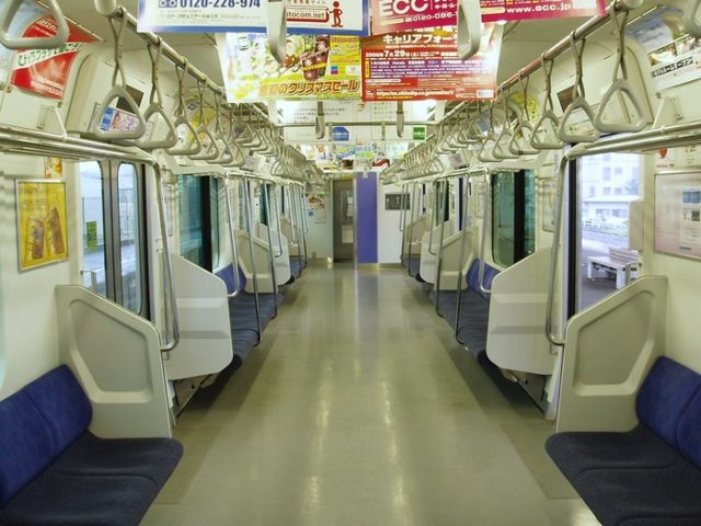 日本人「電車内の表記がおかしい」→ツッコミが殺到（海外の反応）