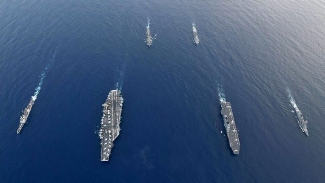 東シナ海で日本の海自護衛艦と米の空母が合同訓練を実施（海外の反応）