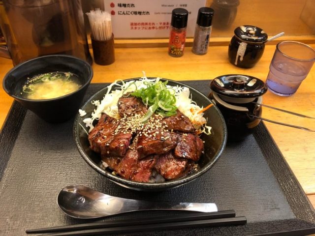 大阪で食べたハラミ丼（海外の反応）
