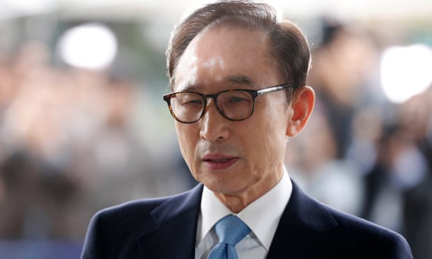 韓国の李明博・元大統領に懲役15年の実刑判決（海外の反応）