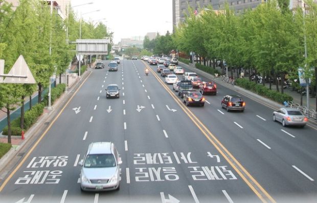 韓国人「世界で韓国人だけが車につけている純正部品がこれ」