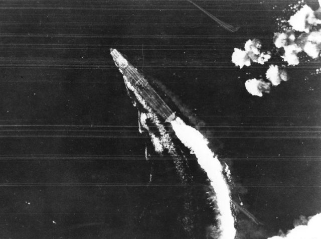 （1942年）爆撃を回避する日本の空母「飛龍」（海外の反応）