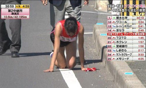 日本の女子駅伝で「選手が血まみれになりながらタスキをつなぐ姿」にタイ人も衝撃！【タイ人の反応】