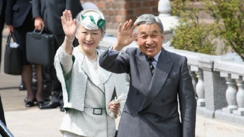 中国人「もし日本で天皇皇后に偶然出会ったらどうする？」
