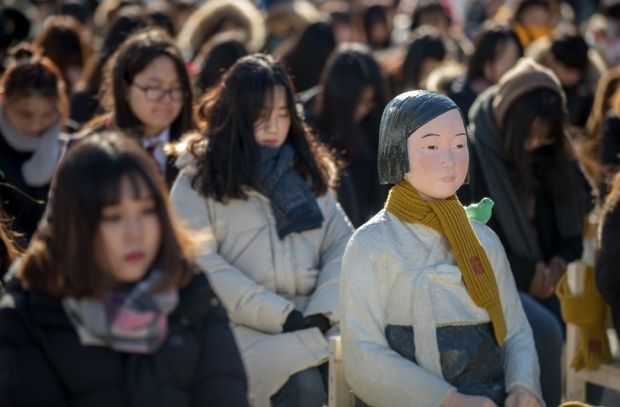 韓国人「慰安婦、韓国社会の頂点に君臨する神聖不可侵の偉大な被害者」