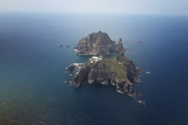 独島沖合で韓国と日本の漁船が衝突…「これは日本の挑発だ！」