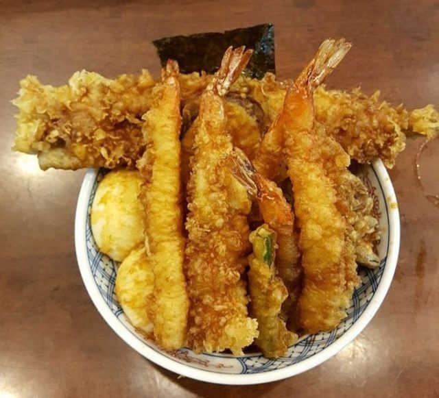 日本で伝統的な天ぷらを食べた（海外の反応）