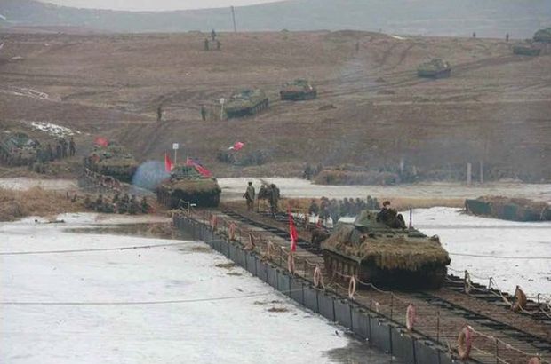 韓国人「南北軍事合意とは何だったのか…韓国の軍事訓練を非難していた北朝鮮、冬季訓練に突入」