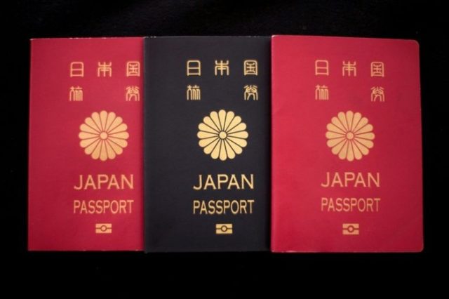 在外日本人らが日本政府を提訴、二重国籍を認めないのは憲法違反（海外の反応）