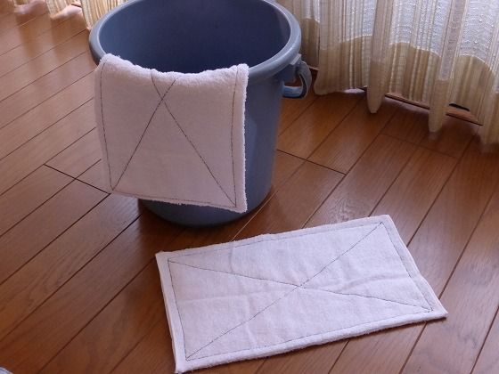 雑巾がけをする日本の犬が話題に（海外の反応）