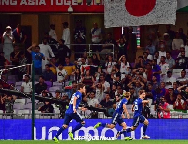 韓国人「日本、3対0でイランに勝利！アジアカップ決勝進出決定」
