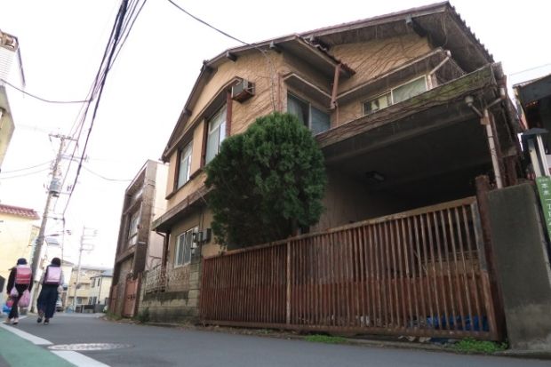 韓国人「東京のとある家で500人分の人骨が発見される事件が発生」