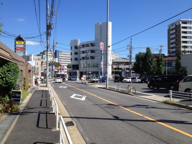 神戸市の路上で男が「こんにちは」と挨拶して立ち去る事案が発生（海外の反応）