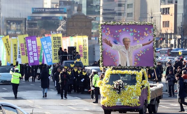 韓国人「慰安婦は独立運動でもしたのか？葬儀がまるで国葬級…」