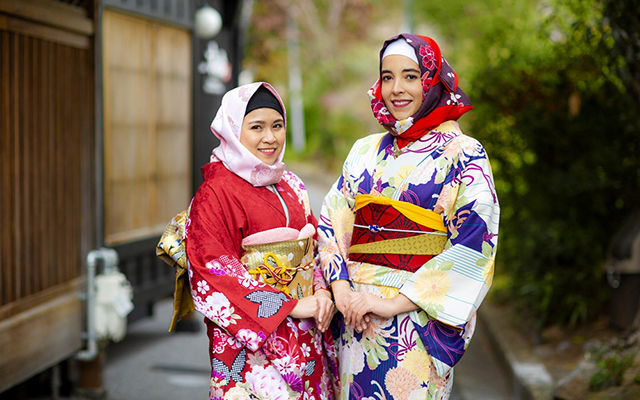 京都で和柄ヒジャブのレンタルを開始（海外の反応）