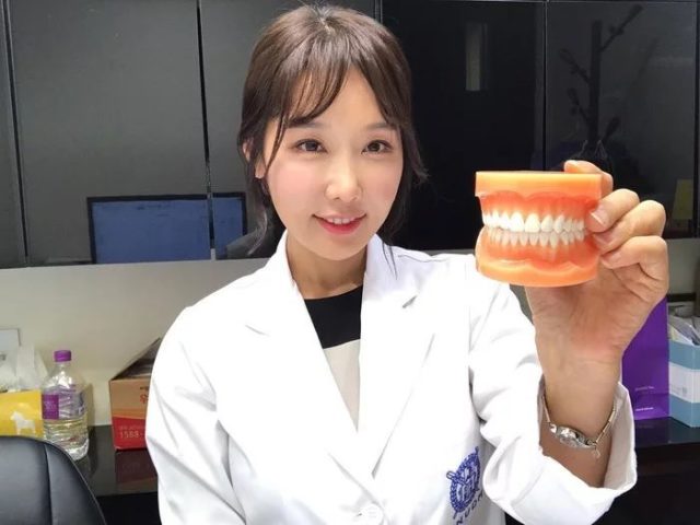 50歳には見えない韓国の美人歯科医（海外の反応）
