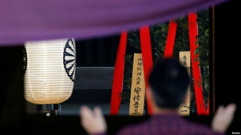 中国人「独断専行！日本の安倍晋三首相が靖国神社に供物奉納」