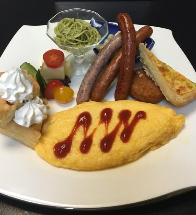 日本の旅館が解釈した西洋料理の朝食(海外の反応)