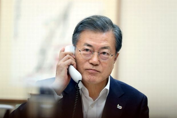 文在寅、安倍に続き今夜トランプと電話協議する予定…韓国人「直接会って2分なら電話は2秒か？」