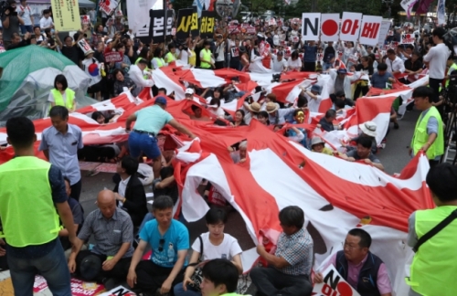 韓国人「輸出規制に入った日本、金融まで報復すれば、韓国は…」「無駄な心配」