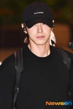 【韓流】韓国人「慰安婦支援ブランド帽子着用で来日して反日だと叩かれている東方神起ユンホ」