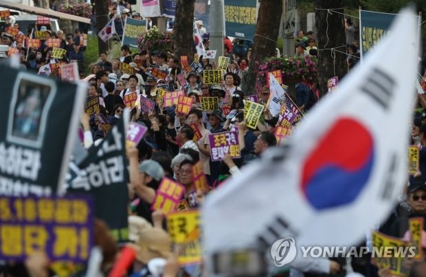 チョ・グク事態で完全に真っ二つになった韓国社会＝韓国の反応