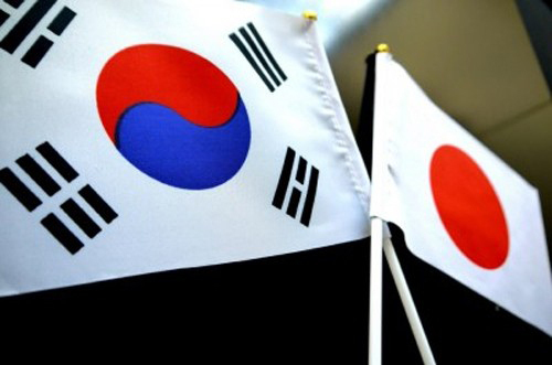 韓国人「GSOMIAに対する報道が日本メディアと韓国メディアで対照的だと話題に」