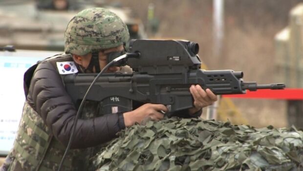 名品武器と言われたK-11複合小銃、欠陥だらけで事業中断＝韓国の反応