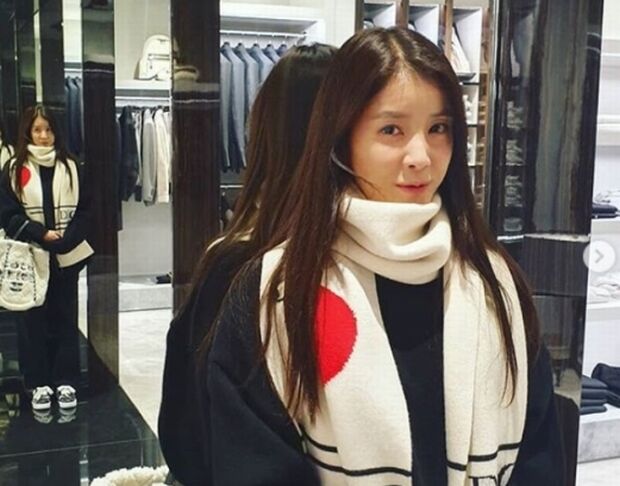 韓国の女優イ・シヨン、日の丸マフラーを着用していると一時ネット騒然＝韓国の反応