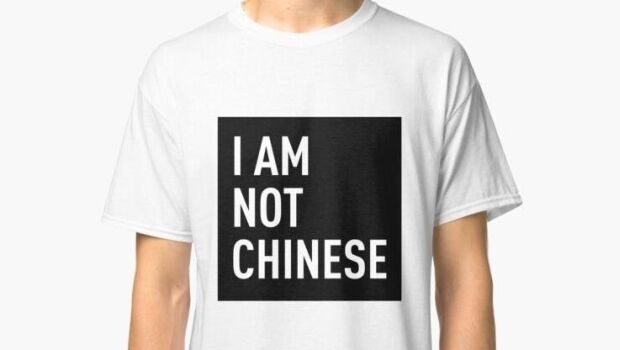 韓国人「”I'm not Chinese”Tシャツなんて生ぬるい、着るならこの服を着て歩け」