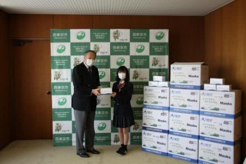 中国人「中国籍の女子校生が西東京市にマスク2万枚を寄贈、贈呈式を『私一人でできたことではない』と固辞」