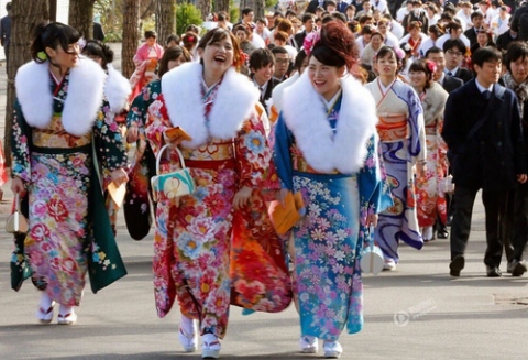 中国人「日本と韓国には伝統衣装があるのに、なぜ中国にはないのか」　中国の反応